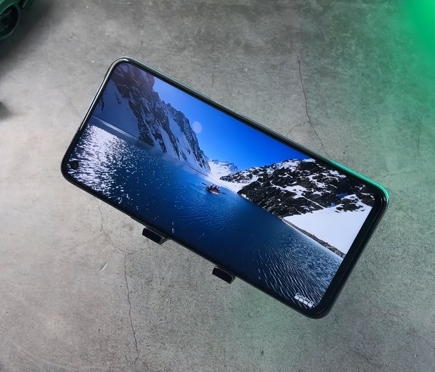 iqoo与redmi谁更好,redmi和iqoo对比