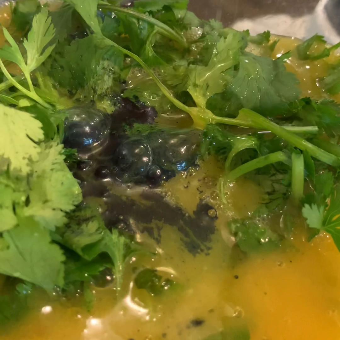 今天打卡513天，早晨柠檬水姜黄生姜生蜂蜜，这次这桶味...