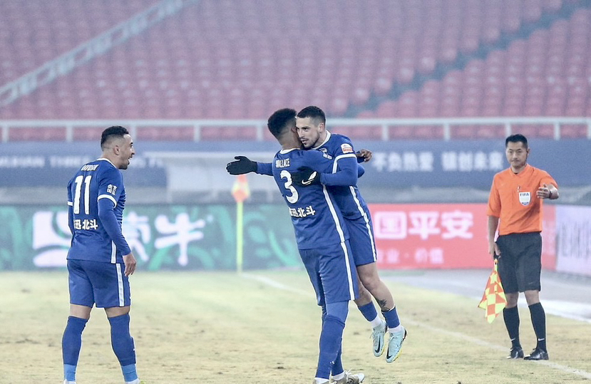 武汉三镇有望问鼎中超冠军吗,武汉三镇夺得本赛季中超联赛冠军