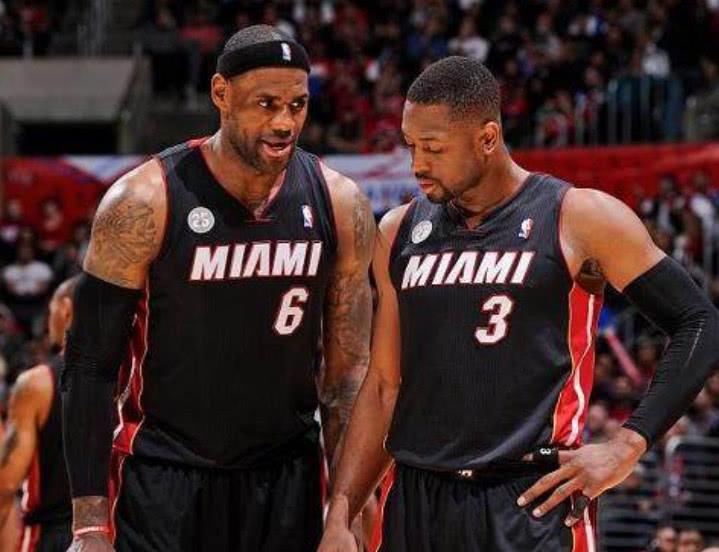 哪些球星单赛季同时拿到MVP、FMVP、最佳阵容一阵和最佳一防？