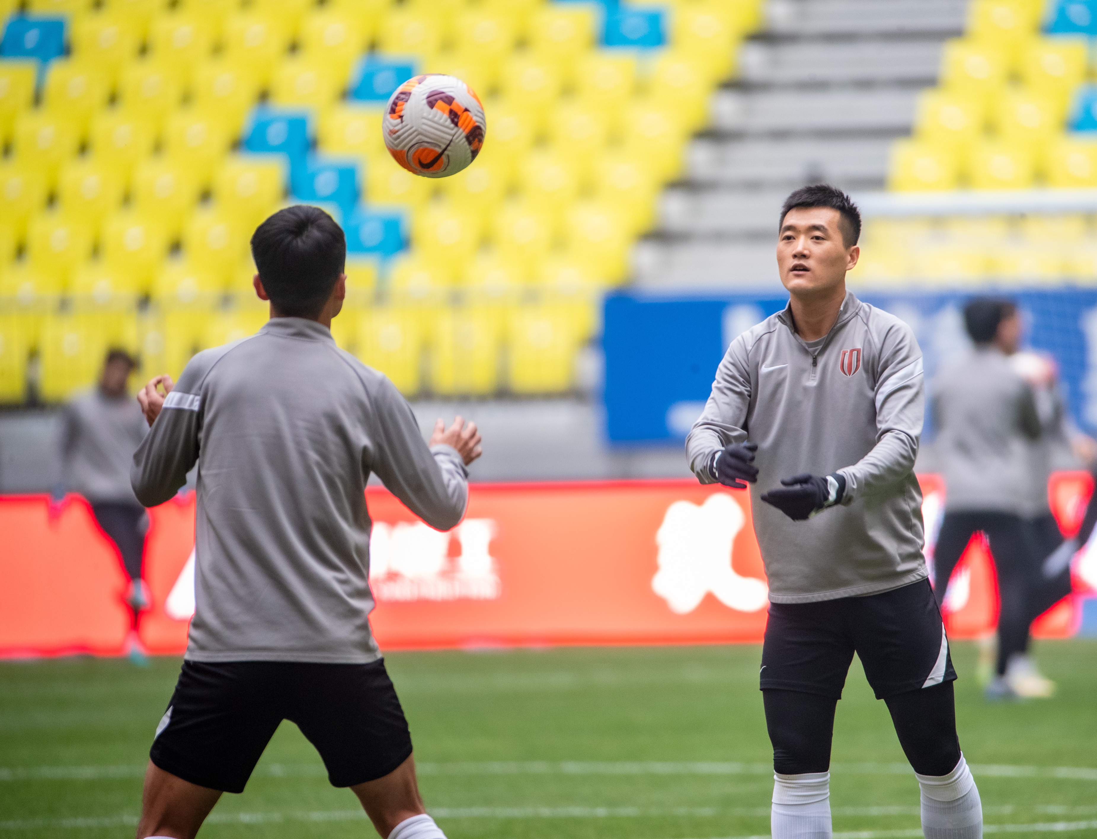 凤凰山今晚唱什么歌,凤凰山今天视频