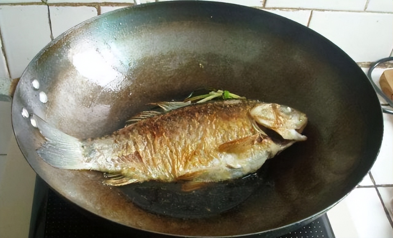 炖鱼肉怎么炖得又烂又香,炖鱼怎样才能让鱼肉入味