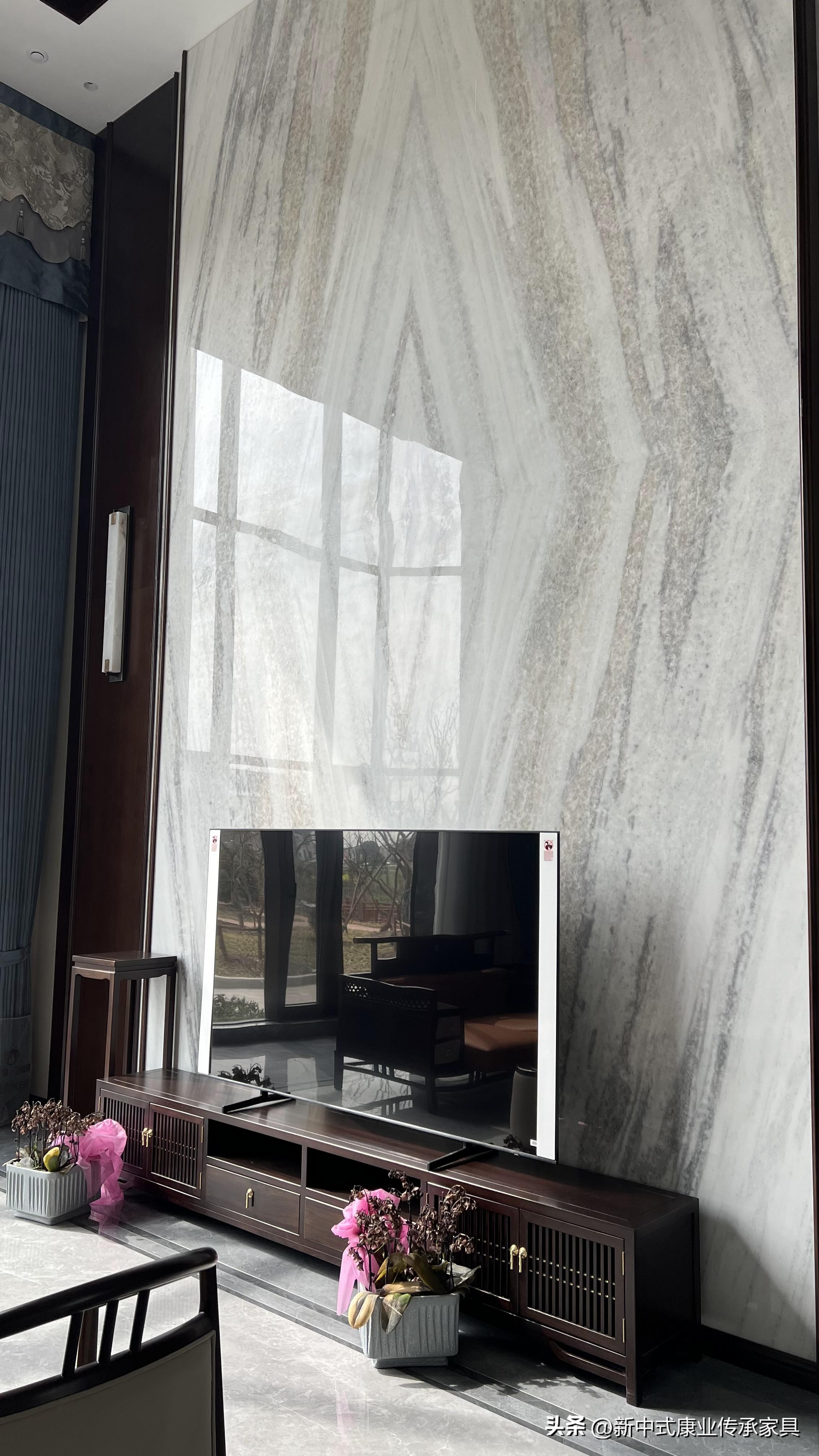 新中式如同墨笔游走的诗画，令风雅之情尽展