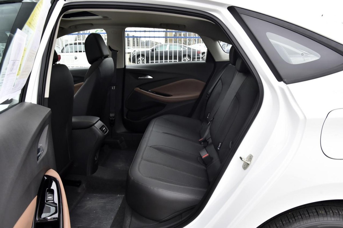 23款威朗pro乐享版对比22款速腾,别克威朗pro533t和14款轩逸对比