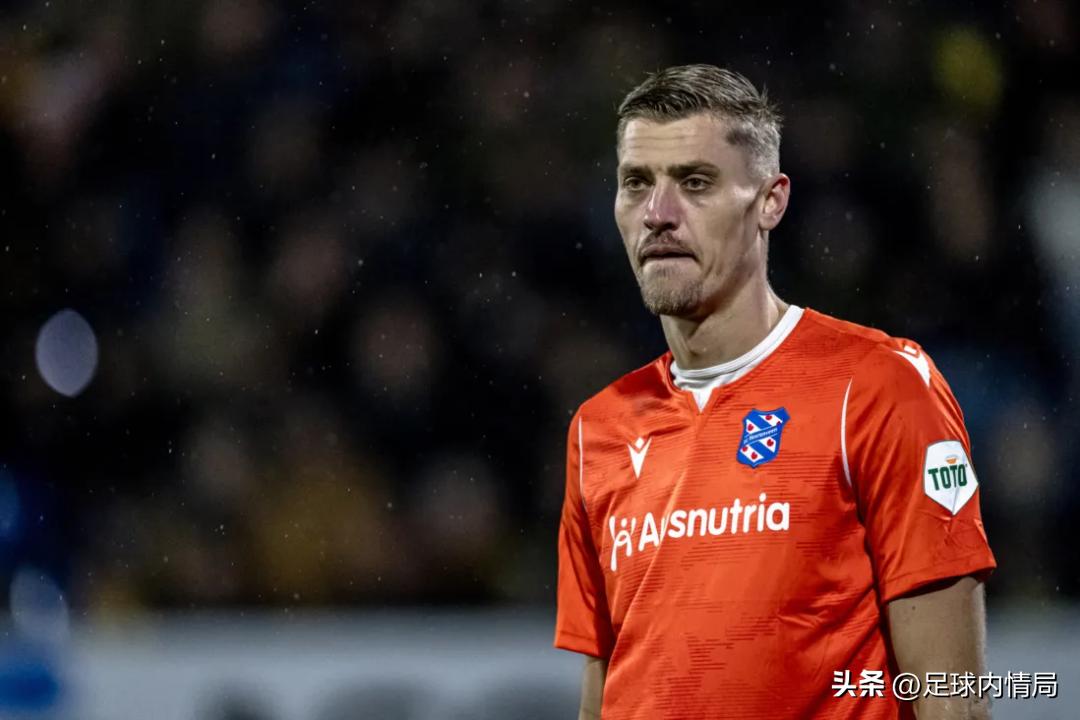 队长爆料：汉堡再战附加赛、海伦芬国门复出、乌拉圭双前锋受伤