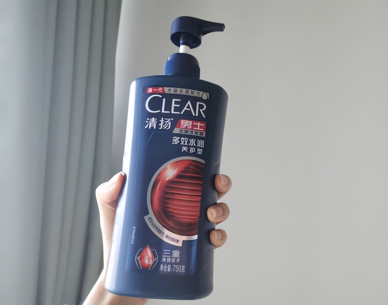 去屑洗发水推荐男士平价,防头发扁塌去屑洗发水