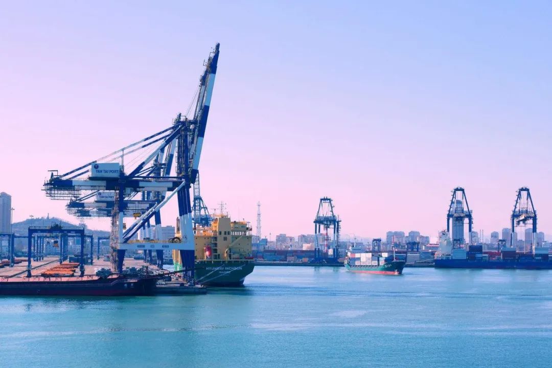 港口空箱堆积收费 (港口货运空箱堆积说明什么)