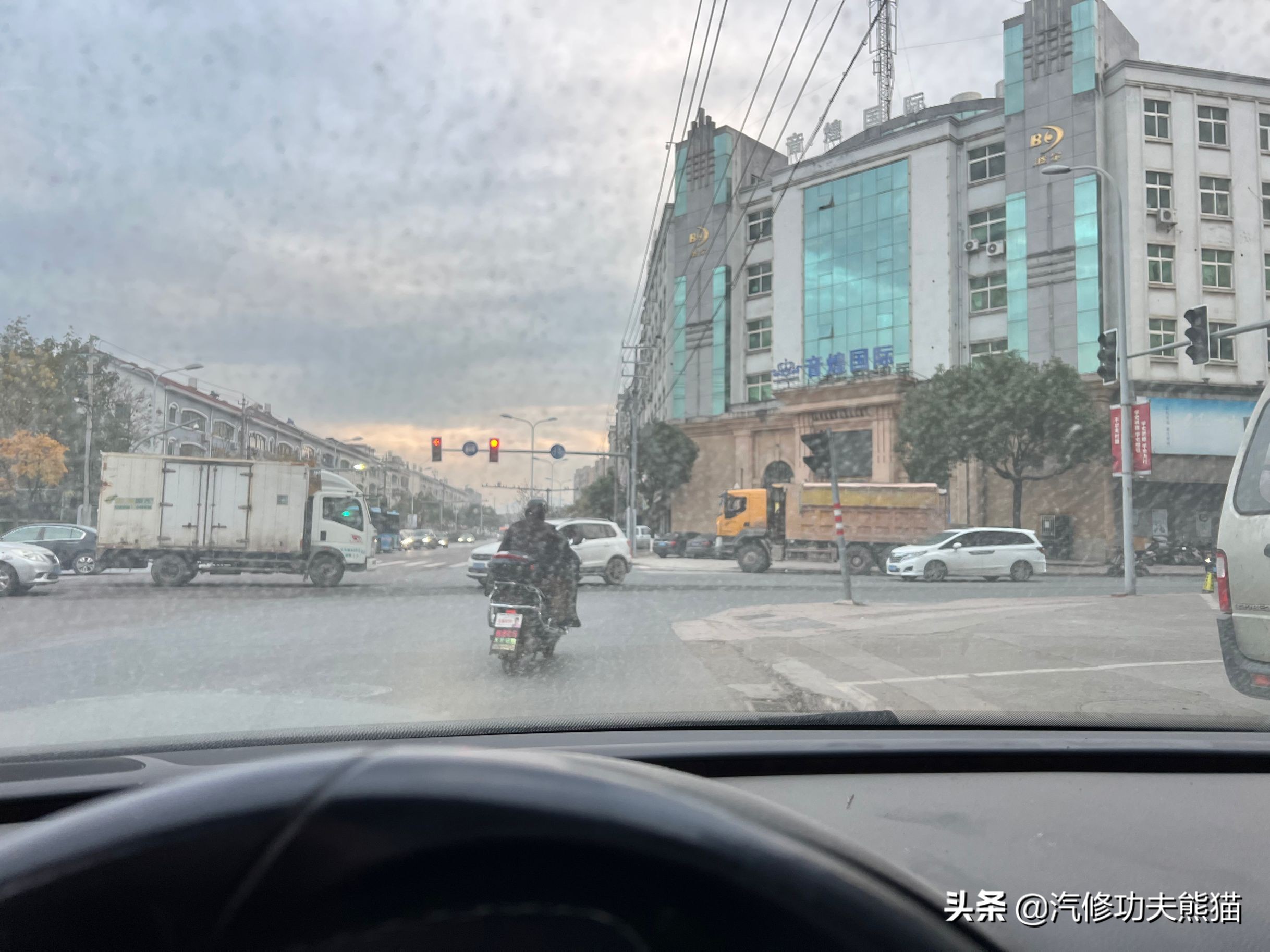 甯曡惃鐗硅溅涓荤儳鏈烘补瑙嗛,澶т紬甯曡惃鐗圭儳姘旈棬