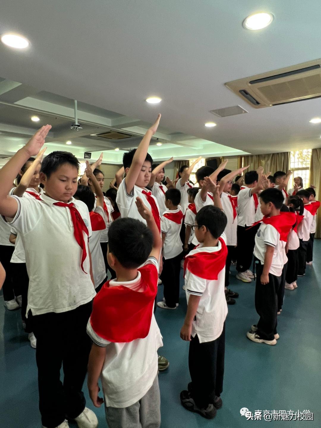 少先队入队仪式八一希望小学,一场特别且震撼的少先队入队仪式