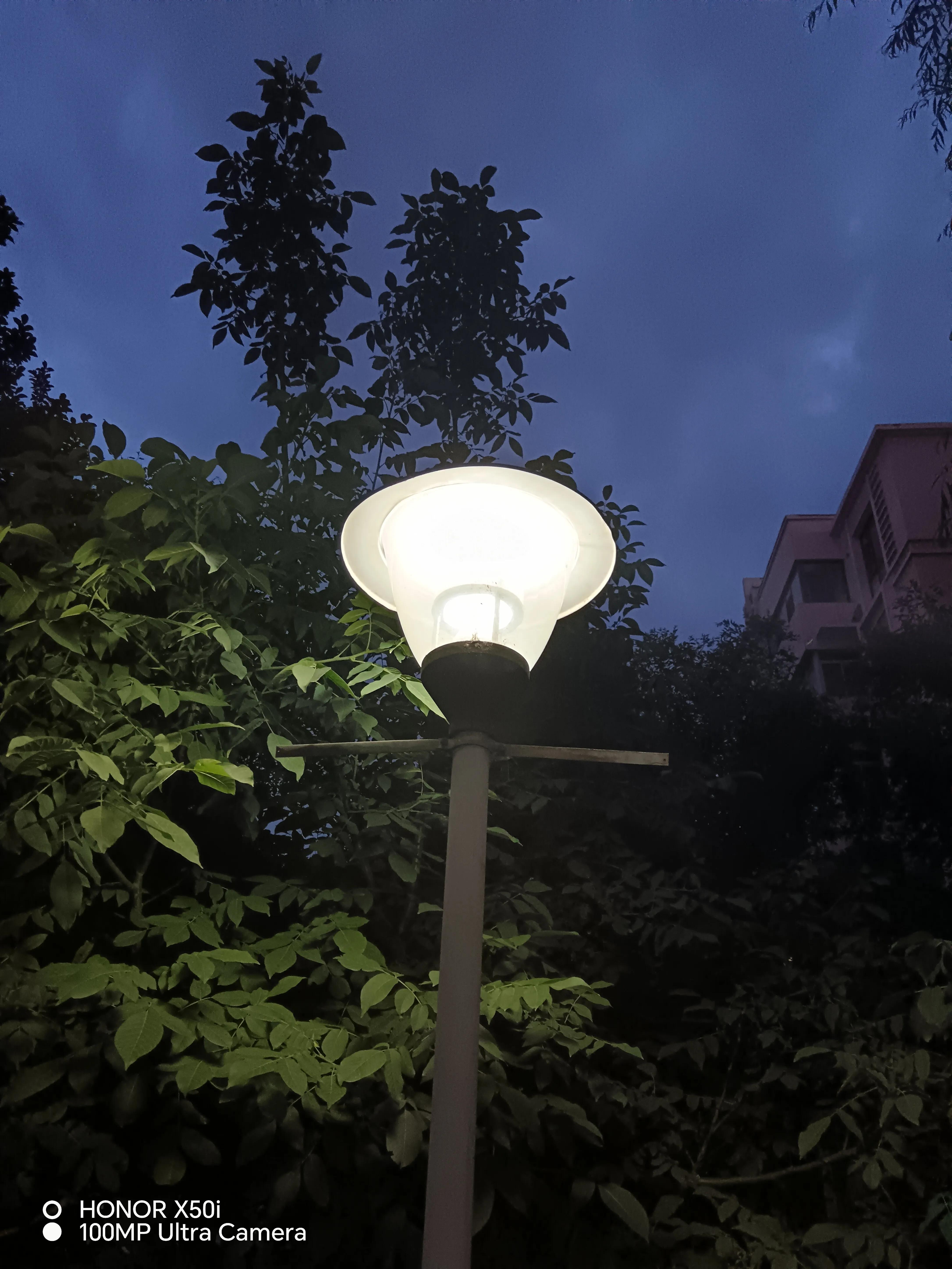 荣耀x50i拍照续航游戏测评,荣耀x50i像素好吗