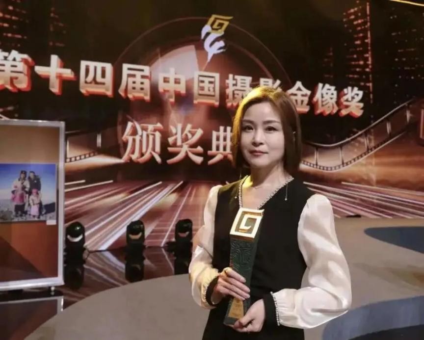 登上CCTV，任名企创始人！这2人同获“中国摄影金像奖”，还来自同一大学！