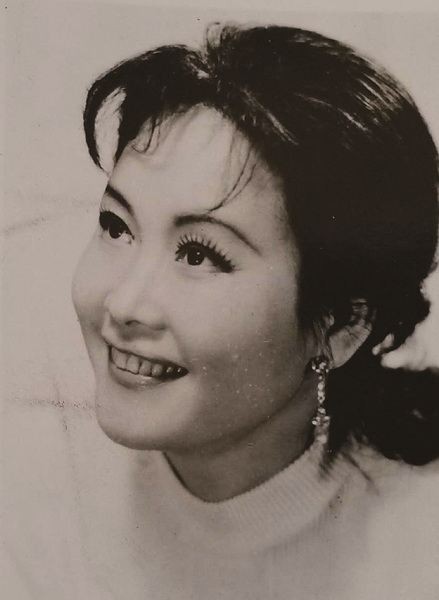 李谷一有几次婚姻,李谷一第一任丈夫相差几岁