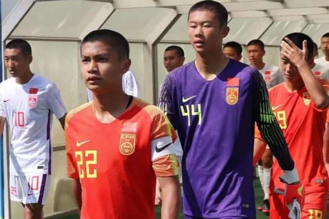0比9！亚洲鱼腩队迅速崩盘，中国U17男足首战大捷，全力冲击出线