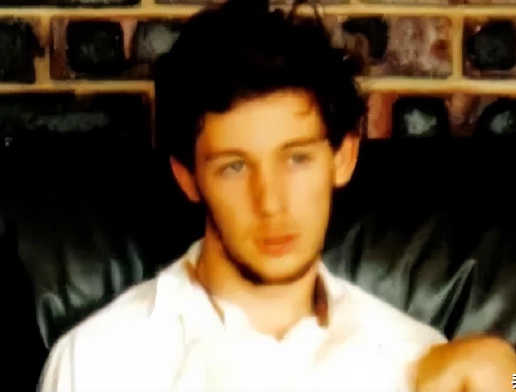 幽灵男孩马丁卧床14年,幽灵男孩马丁患病卧床