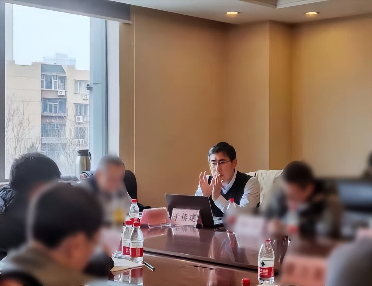 虔都来：智诚博大于椿建银行领域培训专家