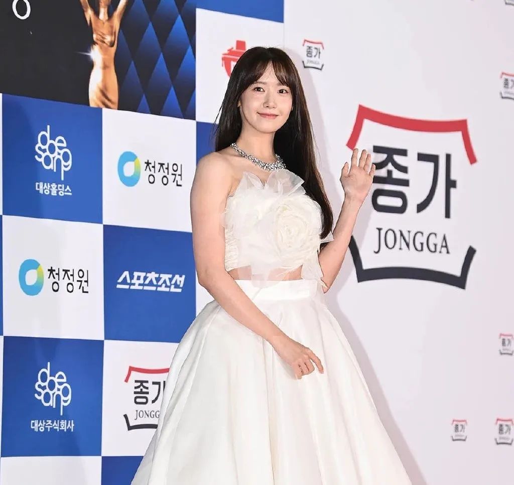 汤唯与iu,汤唯在韩国跟iu一样火吗