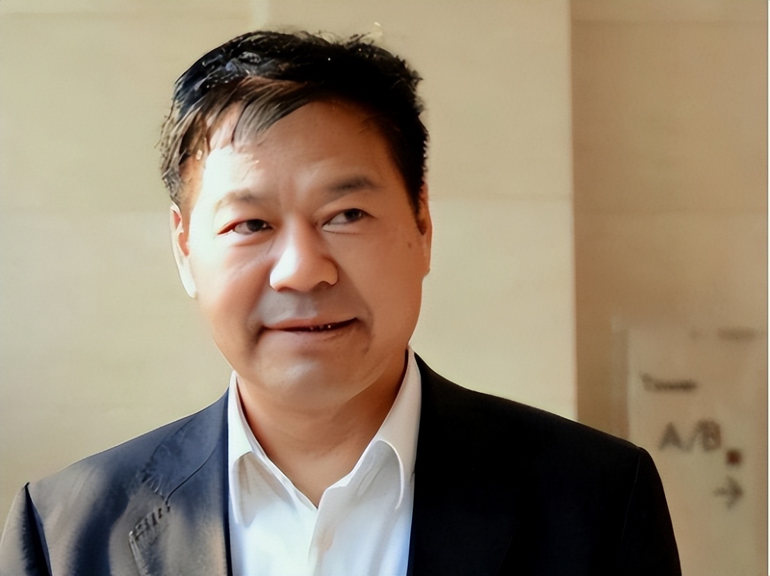 靠“打擦边球”招生？亏1.8亿的蓝翔技校，成了“男人的天堂”？