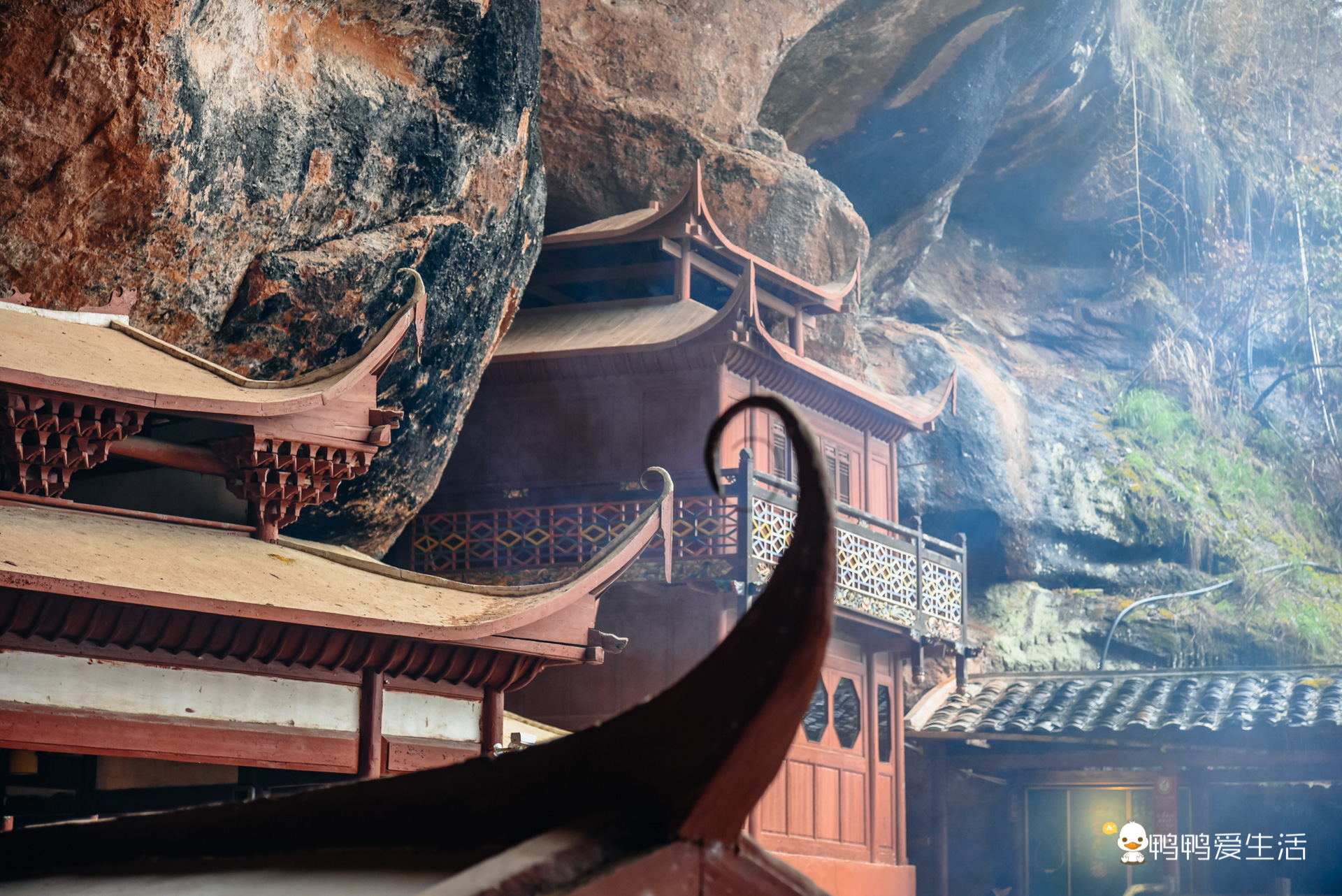 甘露岩寺一根柱子支撑900年,泰宁甘露寺供奉的佛像