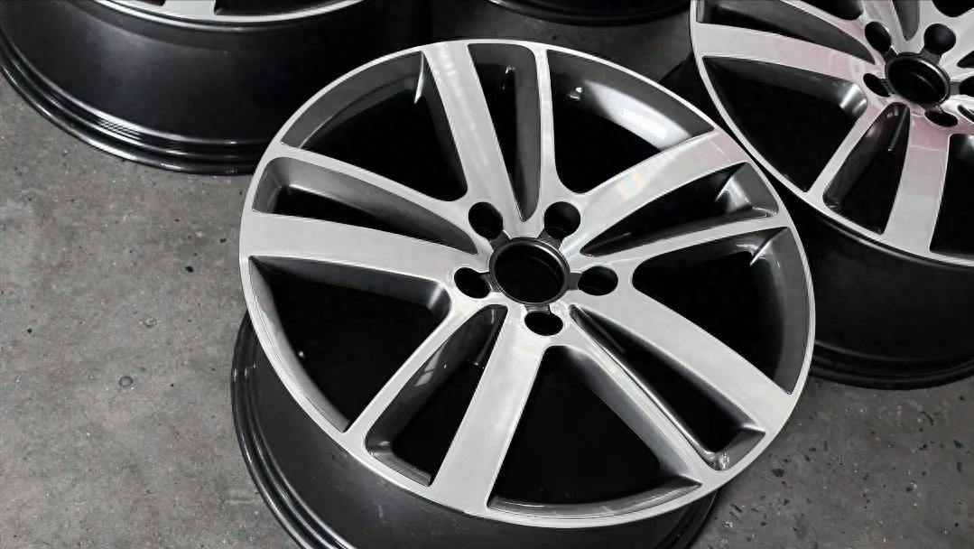 江苏13款柴油奥迪q7翻新,大哥买奥迪q7