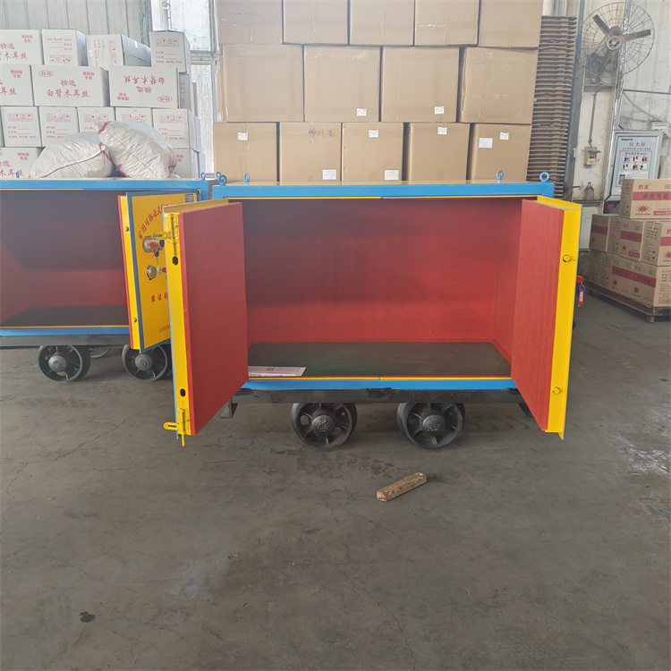 矿山井下爆破物品运输的要求,矿山井下危爆物品有轨运输车
