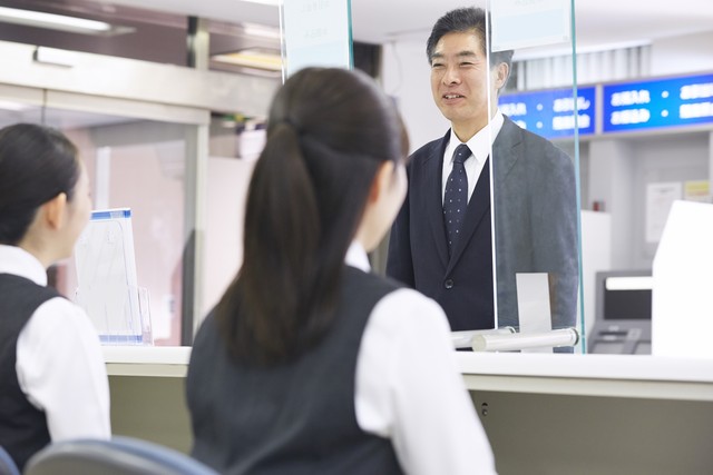 银行工作人员问客户取钱用途话术,银行询问取款用途拒绝回答