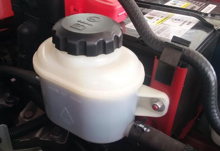 汽车转向转不过去,汽车转向不精准可以改吗