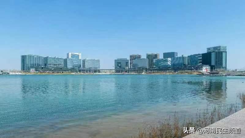 人间四月相约花海,人间四月相约古镇