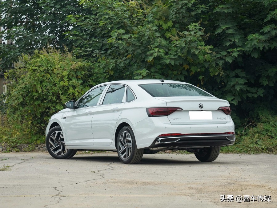 2022款凌渡和2023款速腾哪个好,上汽大众凌渡对比一汽大众速腾