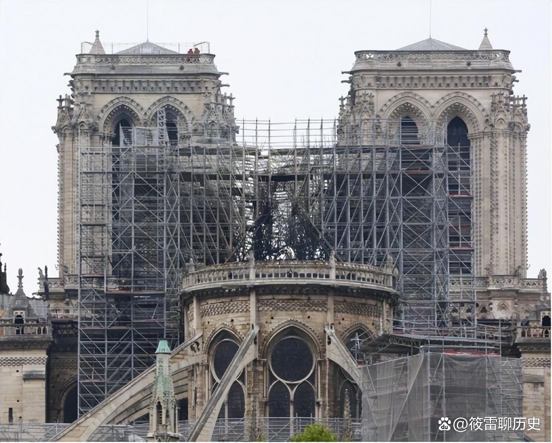 李白具有怎样的性格和艺术风格,李白真实形象与诗歌形象的差异