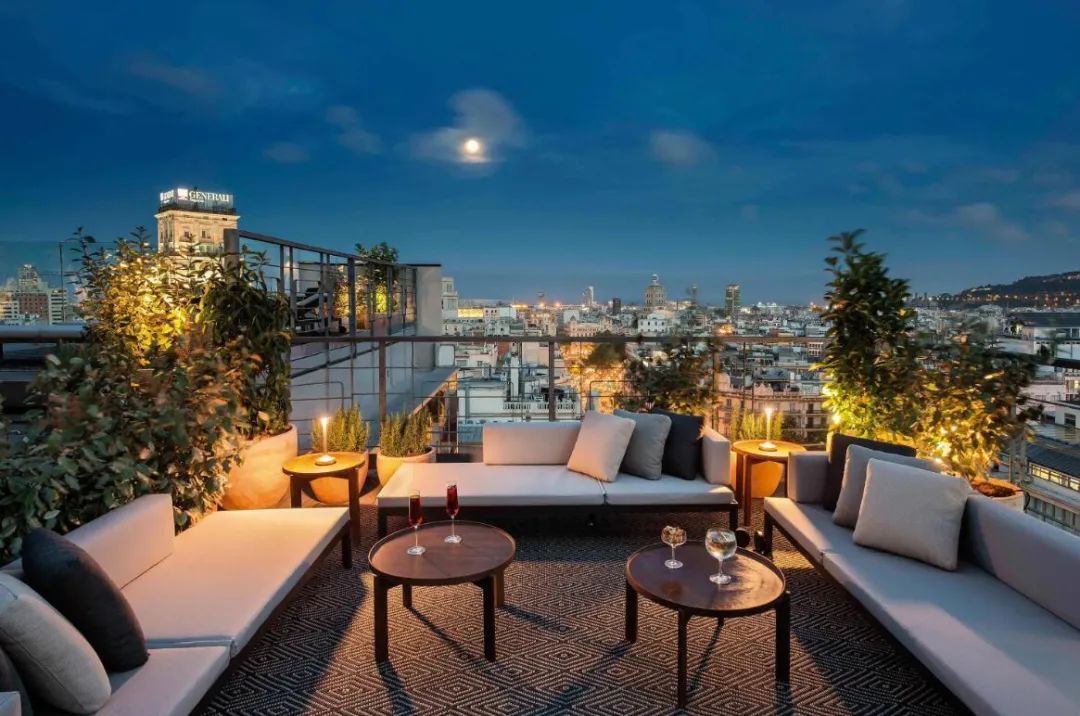 傻买一楼穷买顶楼,高层顶楼和一楼哪个更值得买