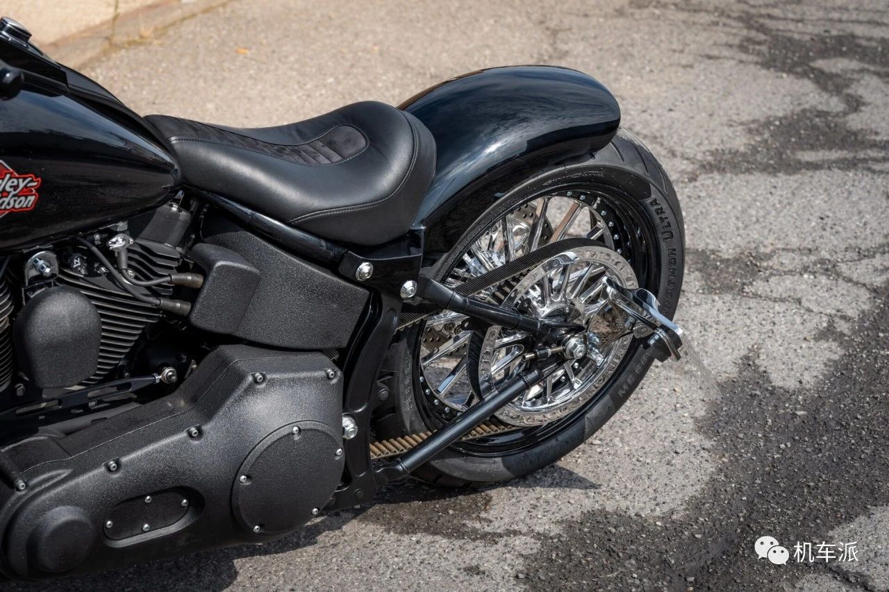 哈雷夜路德定制版改装案例,哈雷夜行者旅行改装