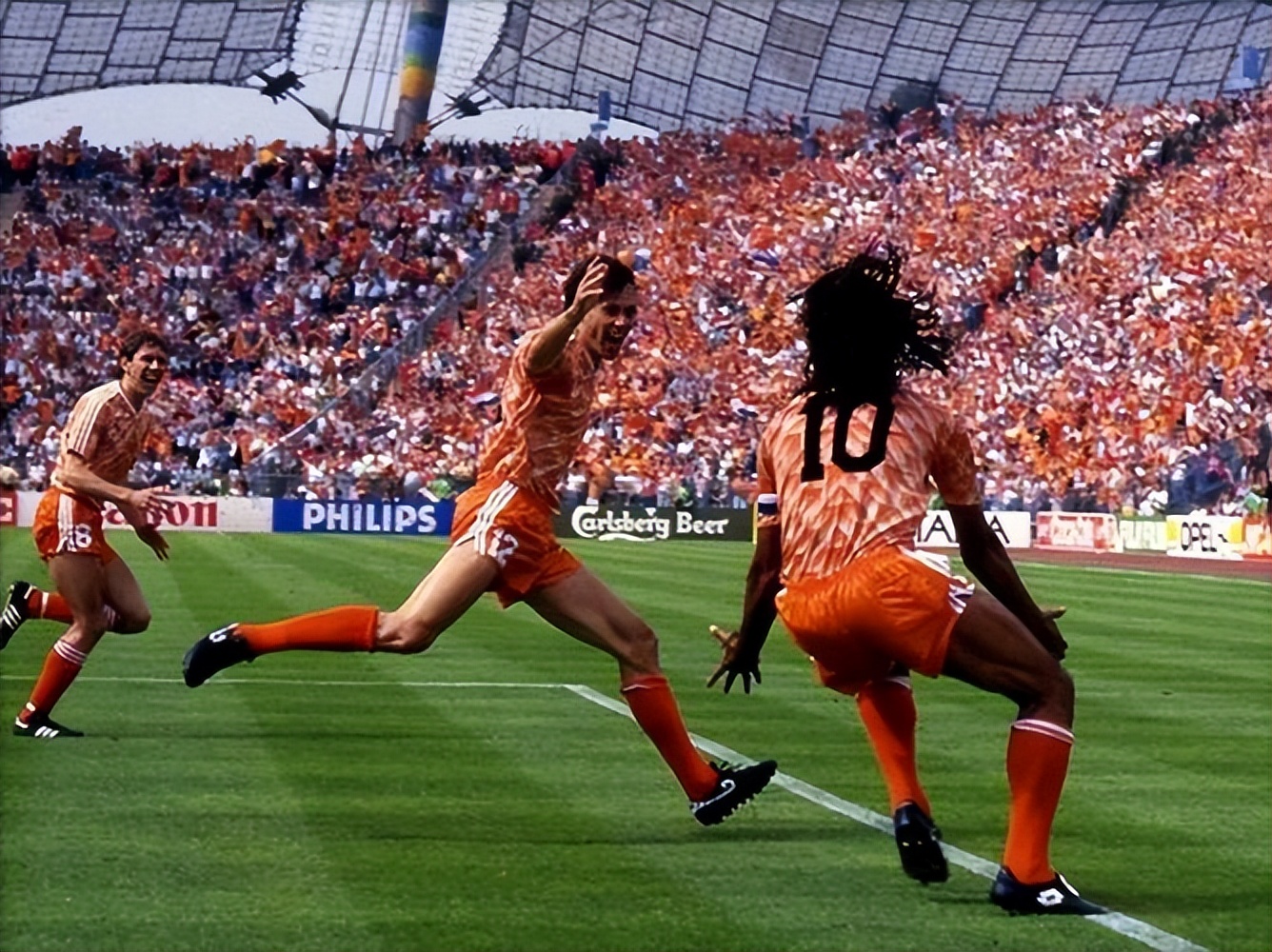 谁才是足球界历史第一人,谁才是足坛历史第一人