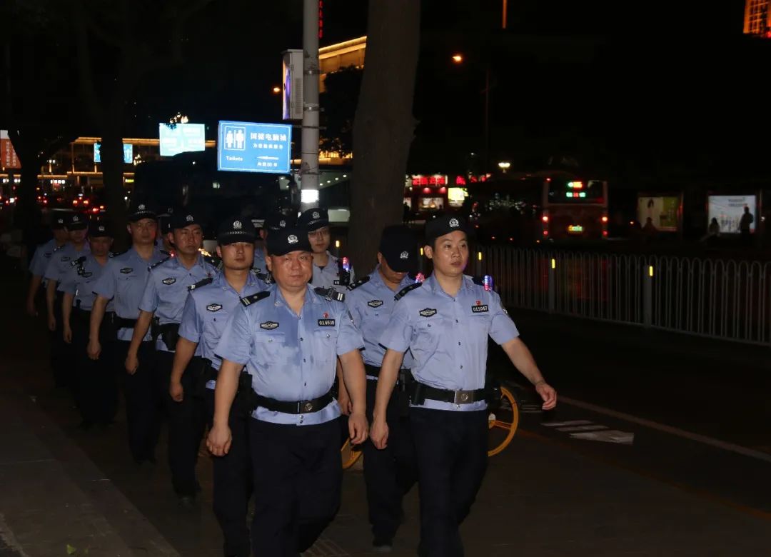 积极践行新时代的枫桥经验,践行枫桥经验护航经济发展