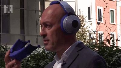 戴森首创面罩耳机,戴森又出神器