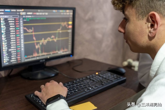 年轻人为什么都不爱生娃了,为啥年轻人不爱生娃