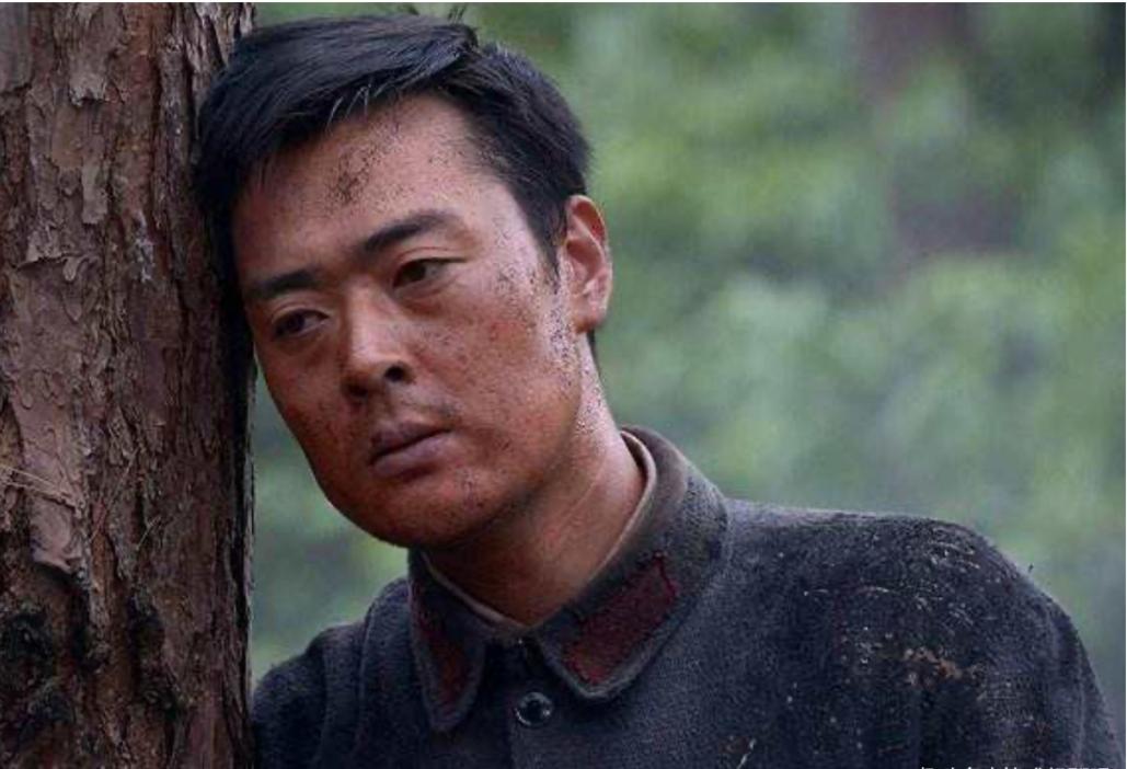 《亮剑》魏和尚：为追演员梦穷到吃狗粮，拍戏患抑郁症，如今怎样