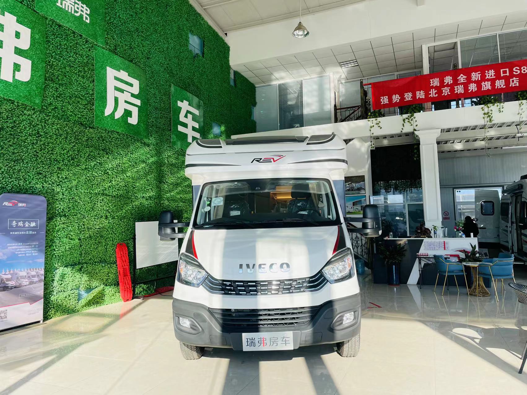 奇瑞瑞弗t800房车价格,出租型b型上下独立床房车