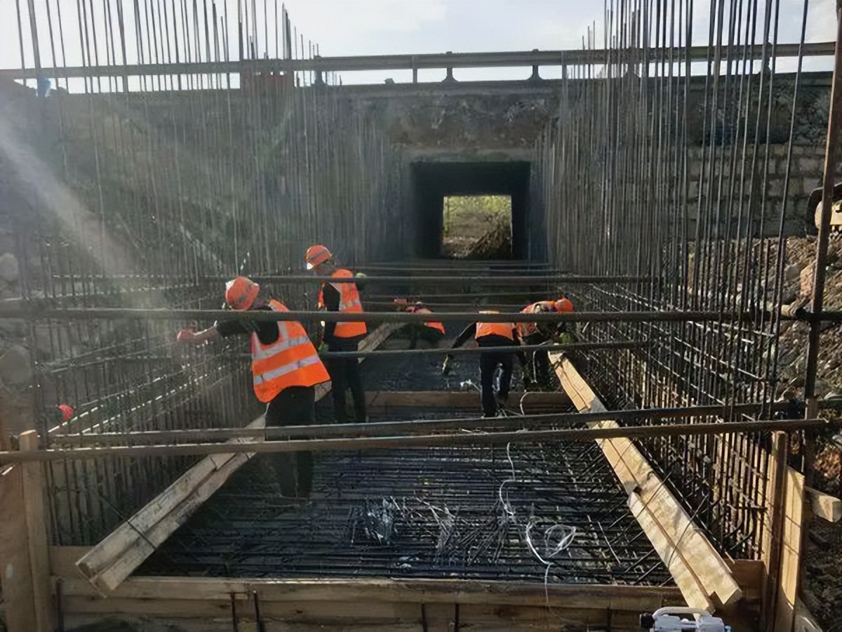 人行天桥初步设计招标技术要求,人行天桥施工组织设计