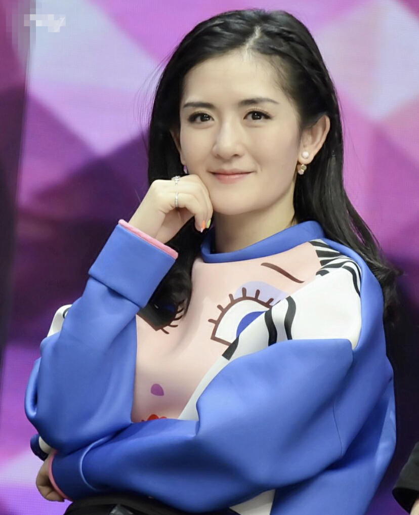 一件外套1500，变着法儿坑粉丝，是谁喂大了这些明星的胃口？