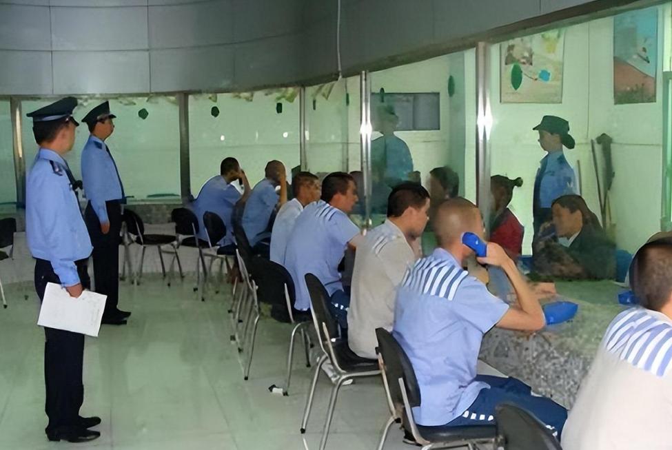 1999年，陕西男子*暴强**女邻居坐牢4年，出狱后杀女邻居一家8口！