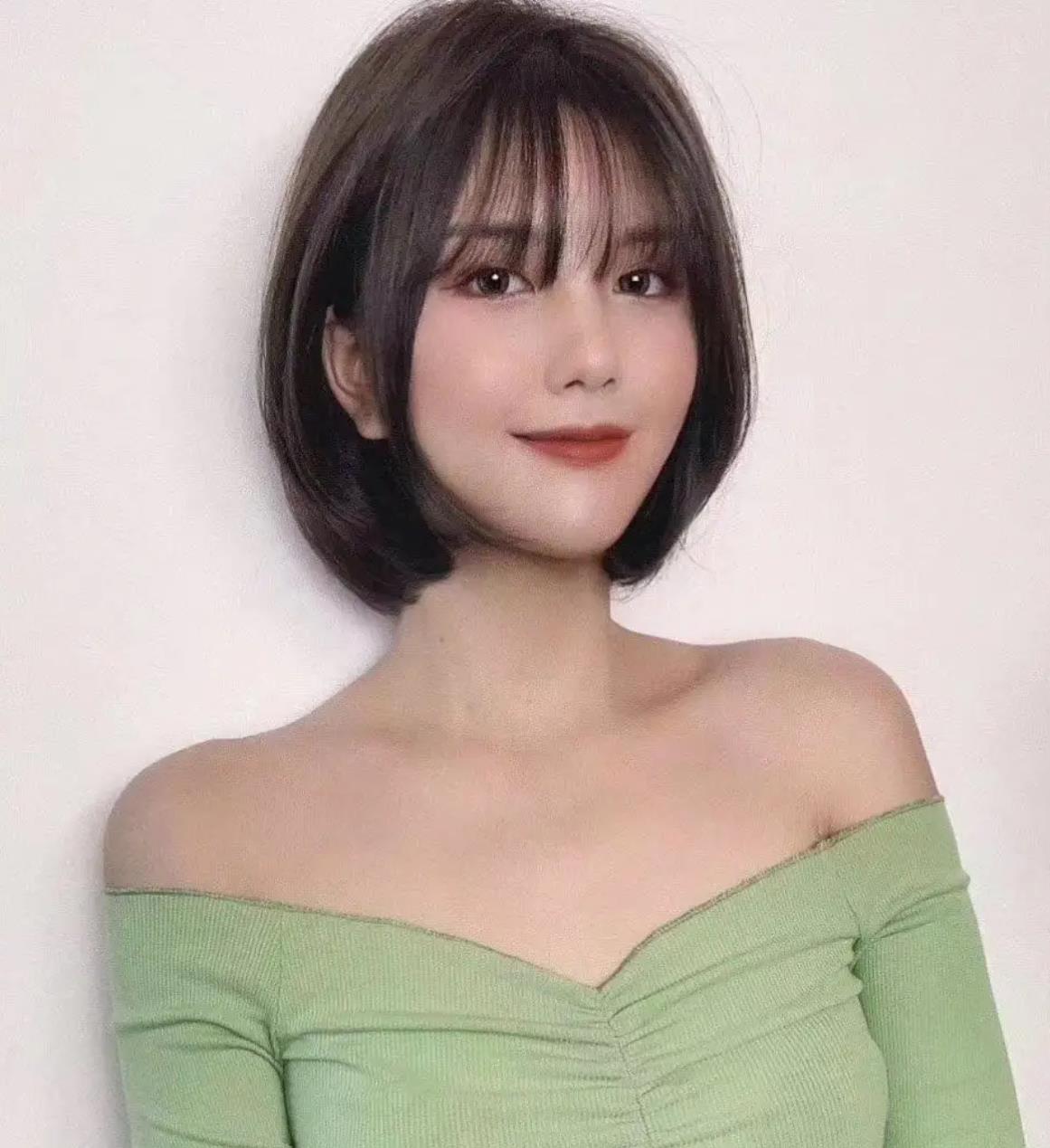 显脸小发型圆脸方脸,方圆脸剪什么发型显脸小显年轻