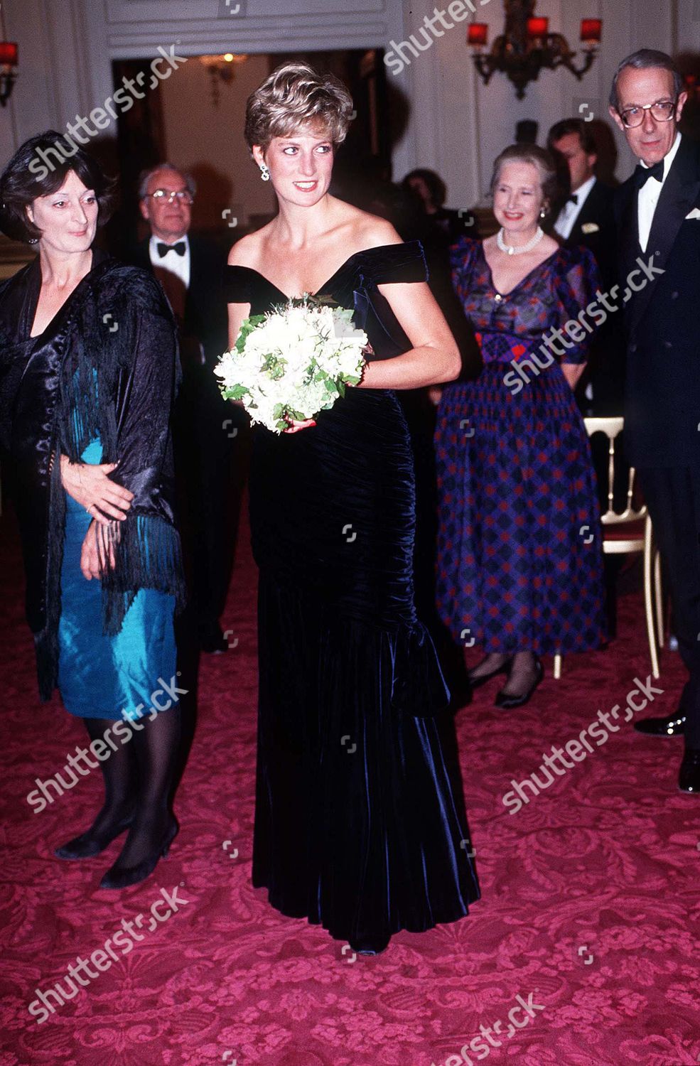 戴安娜王妃礼服大合集,戴安娜王妃最美的衣服