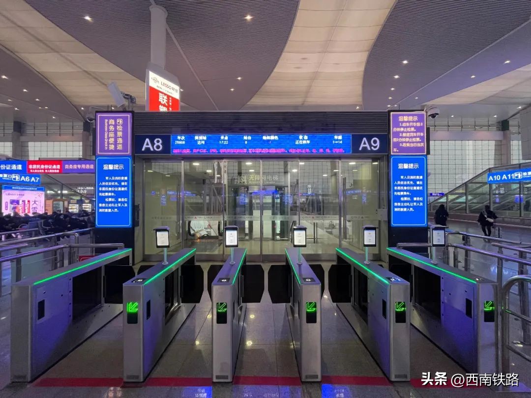 等车为什么不能上车,明明不开车为啥还被称为副驾驶