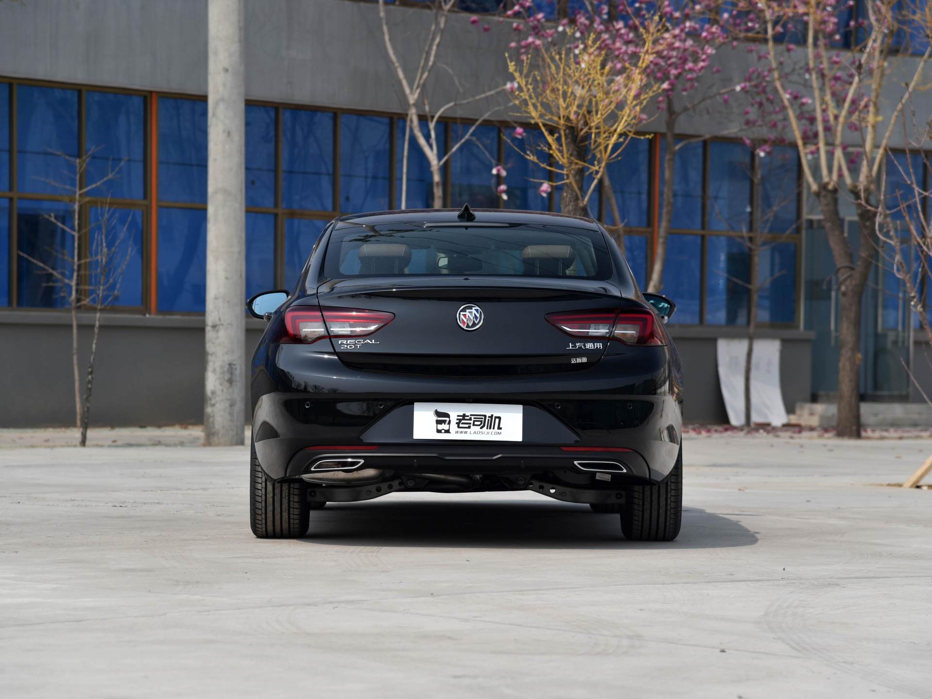 很帅气性价比很高的b级车君威,空间大动力强价格便宜外观帅气