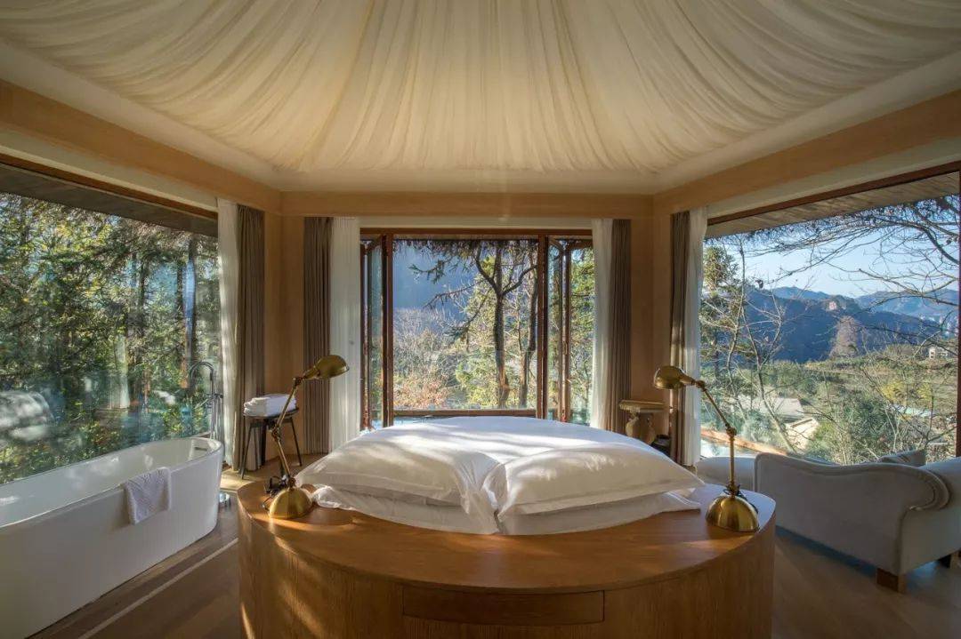 梓山漫居为何频上妻子的浪漫旅行，春日迟迟再出发等综艺—AD国际