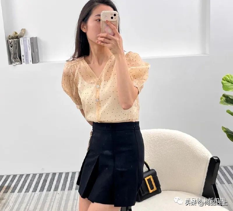 艾诺丝雅诗春款2024同款粉色衬衣,艾诺丝雅诗女装