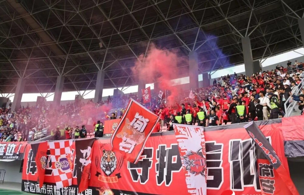 延边队张成珉,延边足球少年张成珉踢球