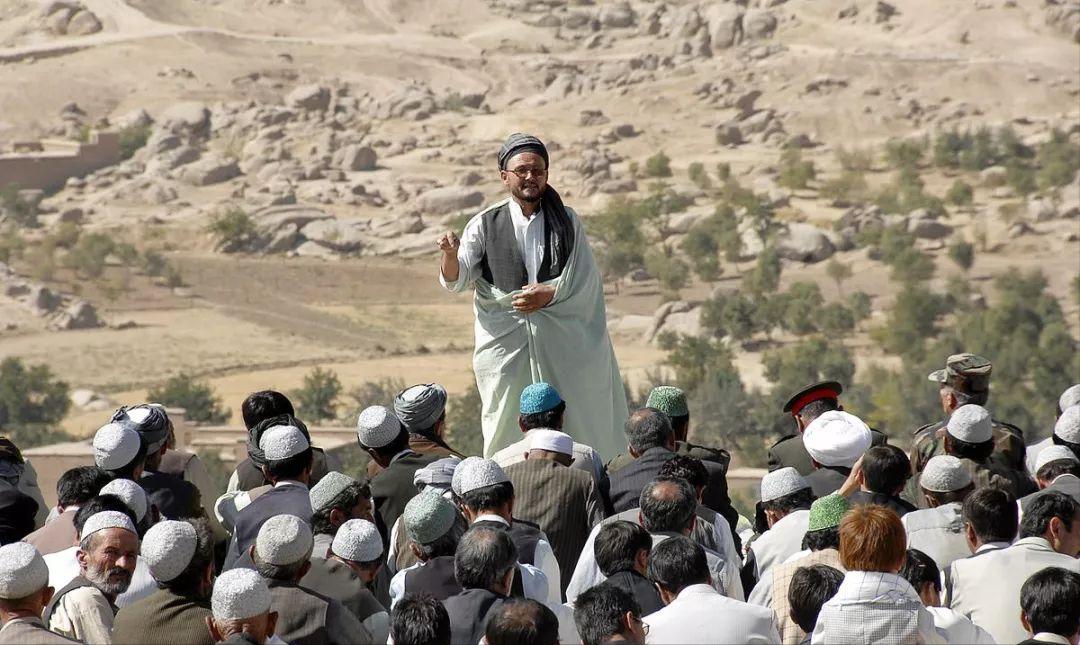 闃垮瘜姹椾汉涓轰粈涔堥兘鏄粦澶村彂,涓栫晫涓婇粍鐨偆榛戝ご鍙戠殑鍥藉