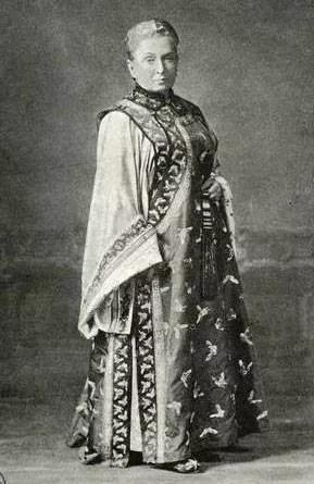 女性探险家图片大全,国内首个女性野外探险家