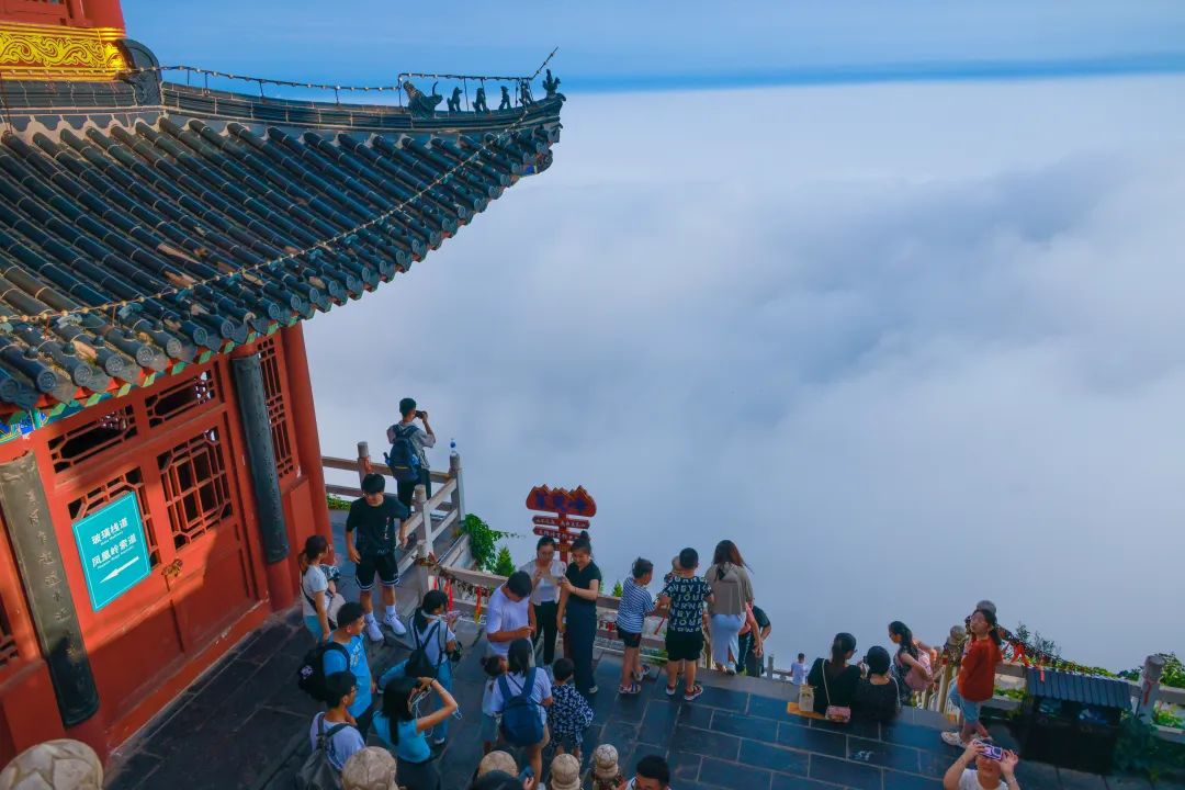 云台山最佳观瀑季,河南云台山看日出观云海